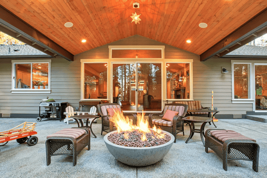 Fire Pits & Outdoor Fireplaces